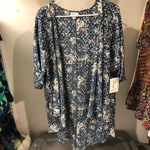 Small lularoe Lindsey